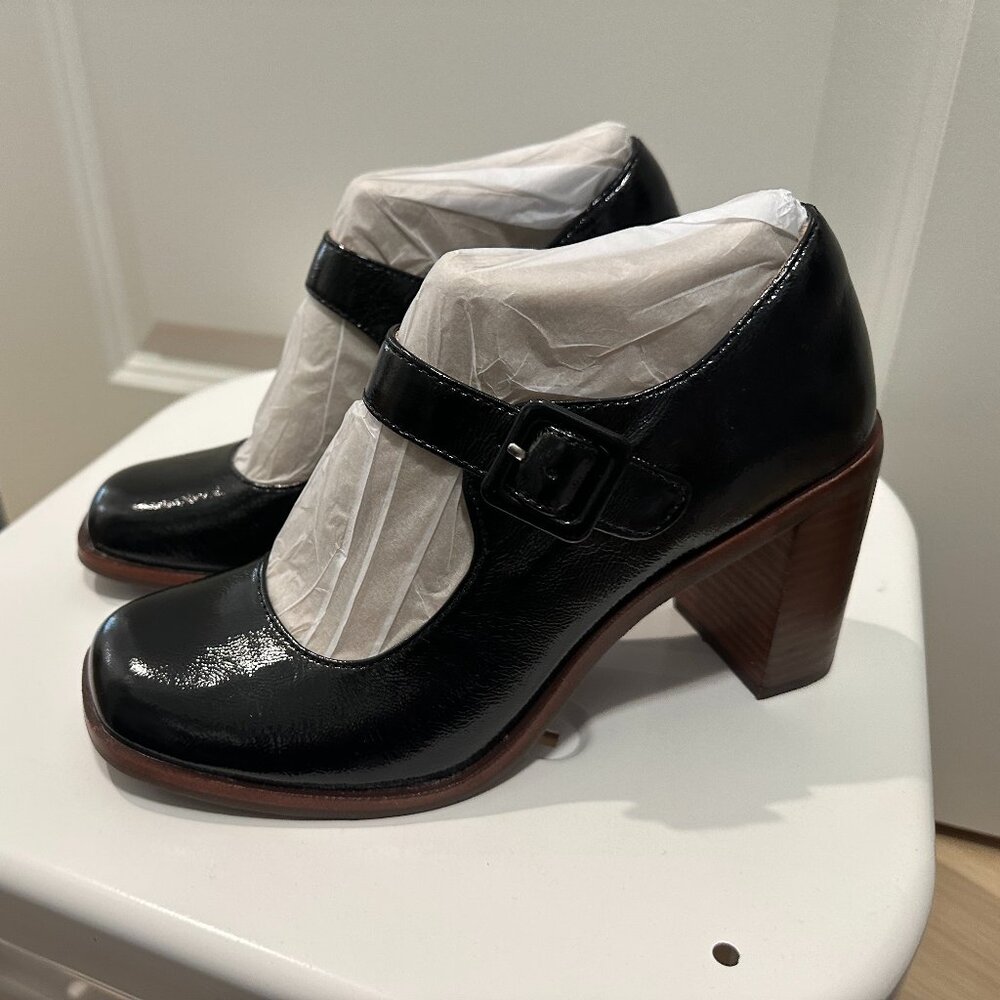 Sofft Shauna Black Patent Leather Heel NWT